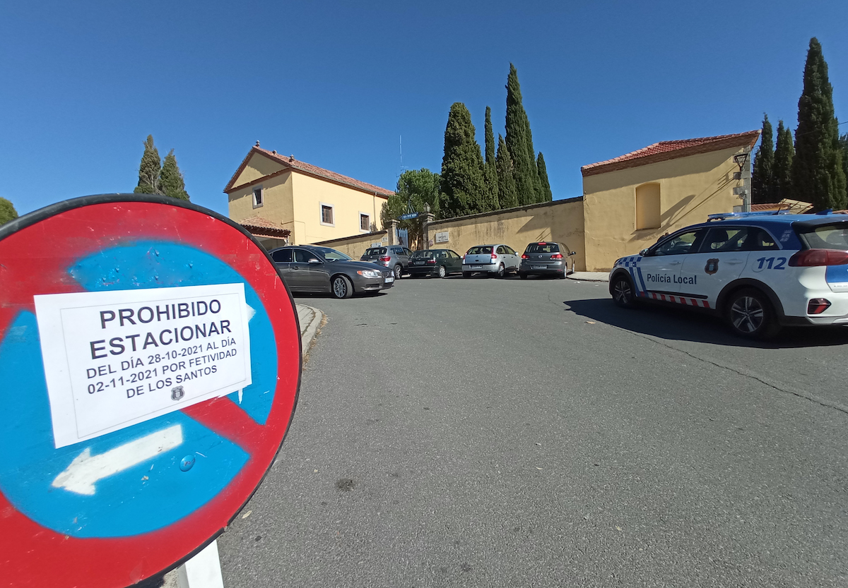 El Cementerio municipal de Segovia preparado para la celebración del Día de Todos los Santos