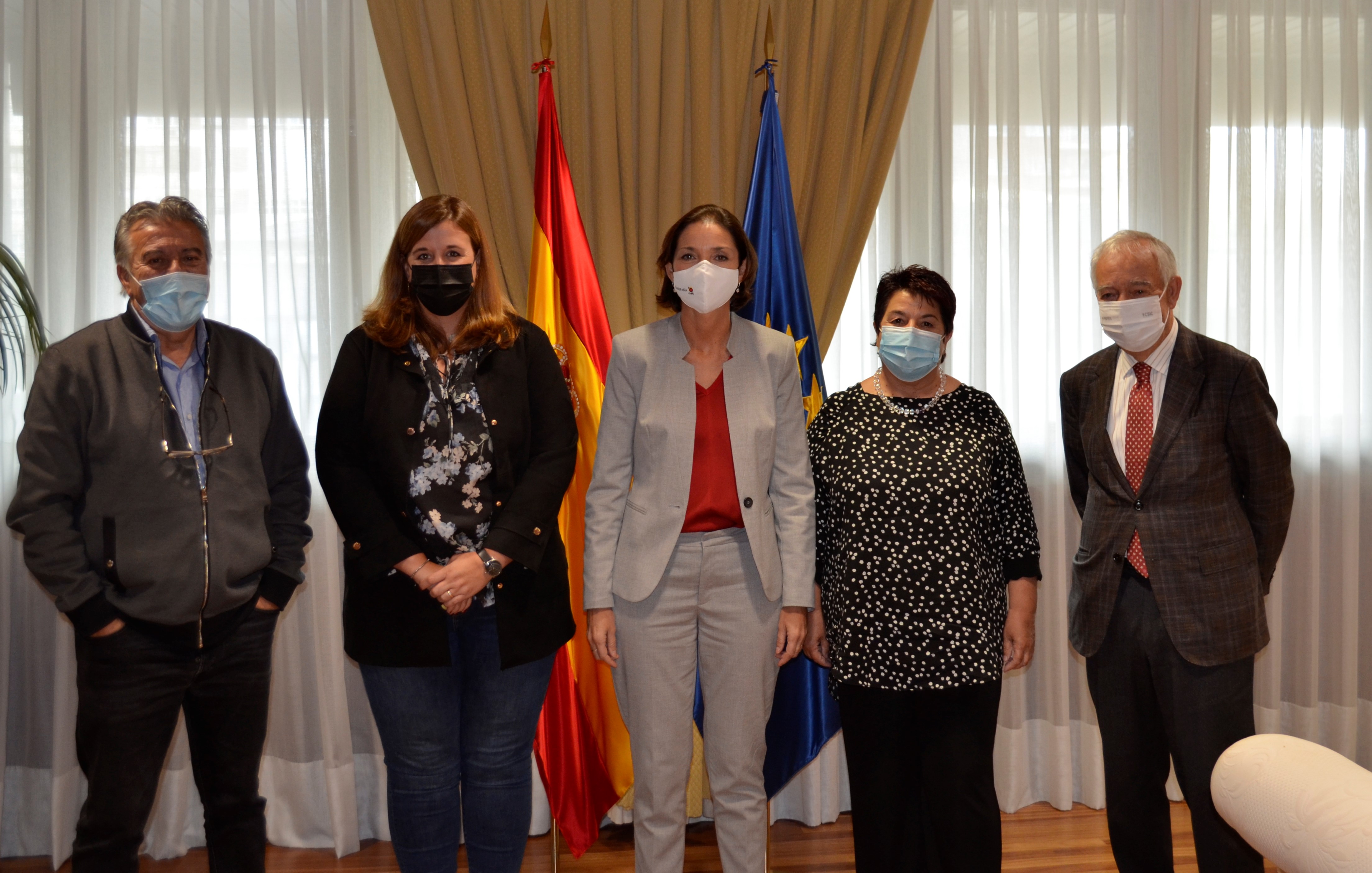 Reunión de la alcaldesa de Segovia con la ministra de Industria