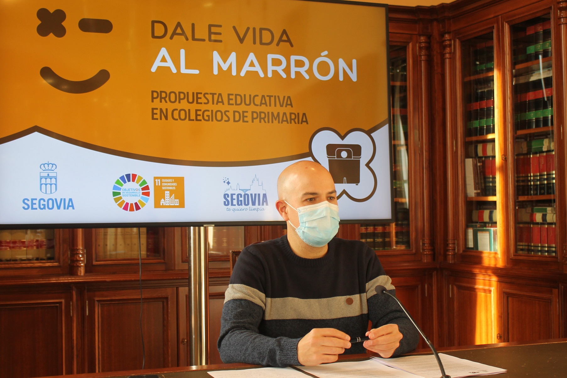 2022-01-14 Campaña contenedor marrón colegios