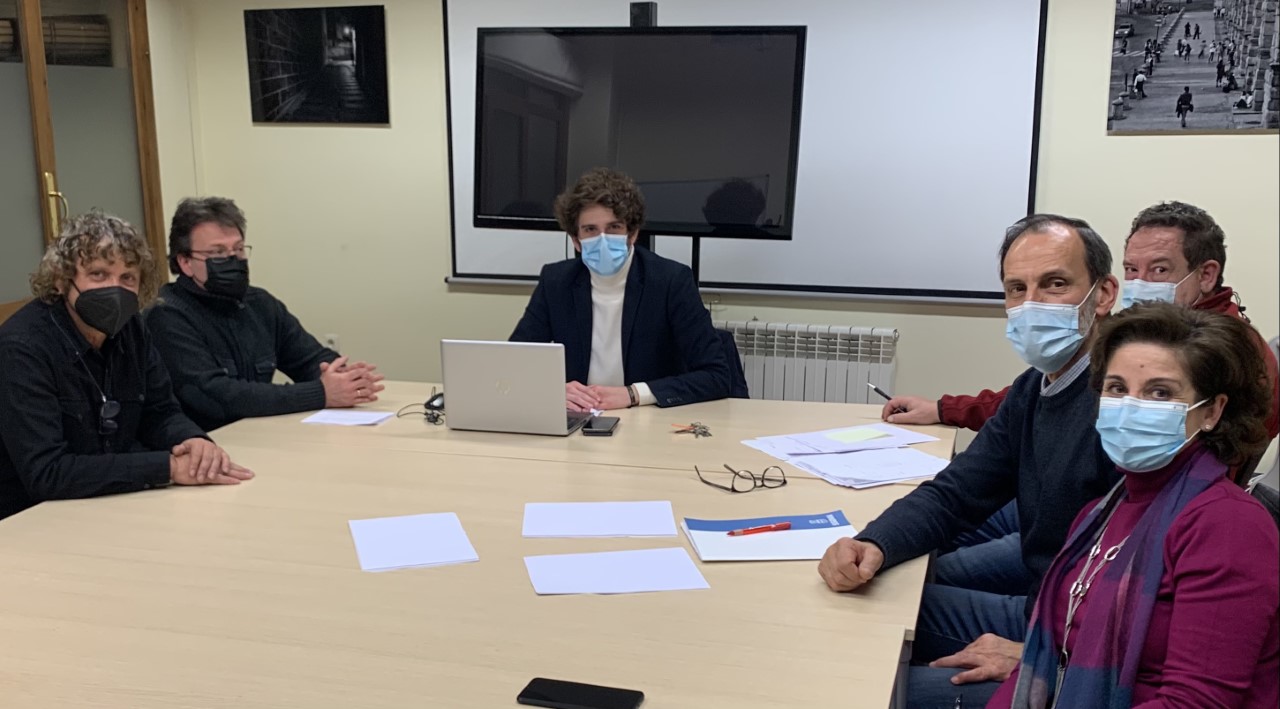 Reunión de la Concejalía de Cultura con representantes comparsas de Carnaval
