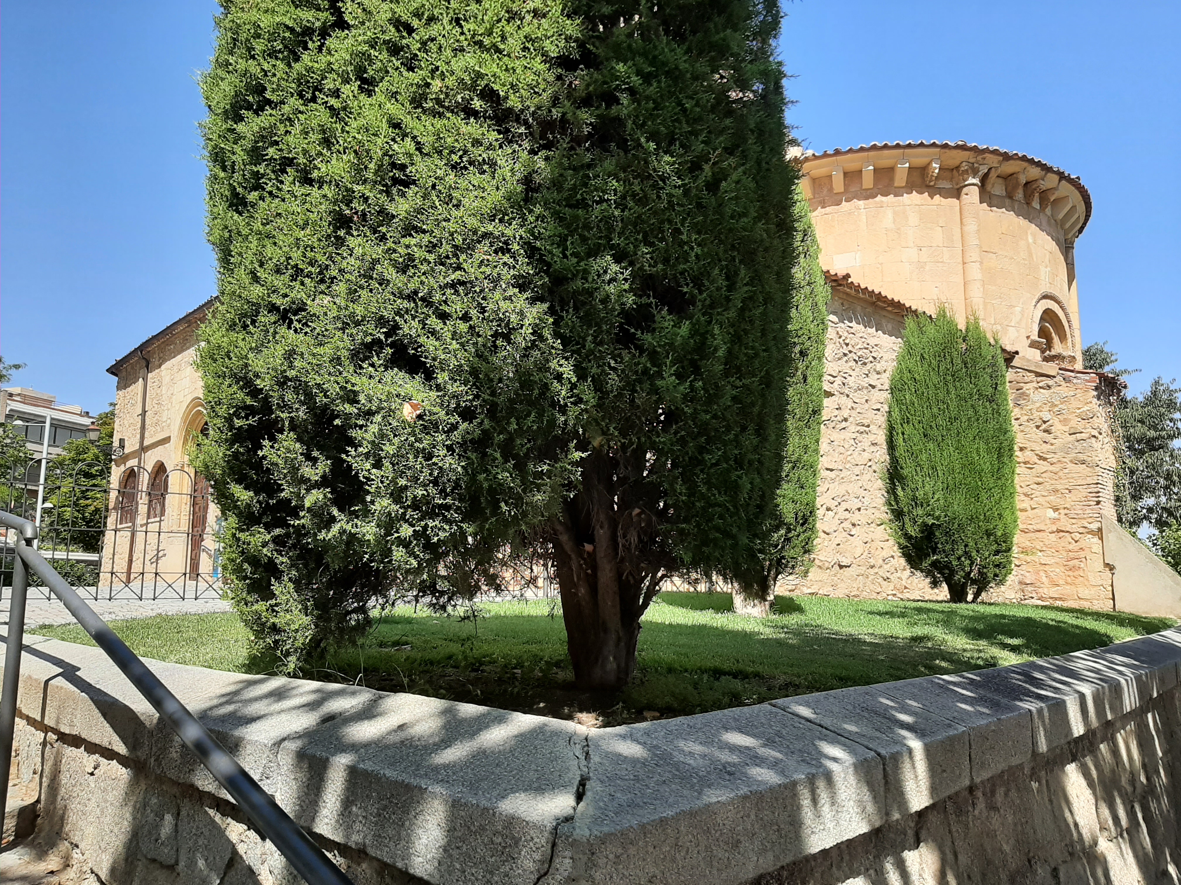 Eliminación del 'pipican' junto a la iglesia de Santo Tomás 