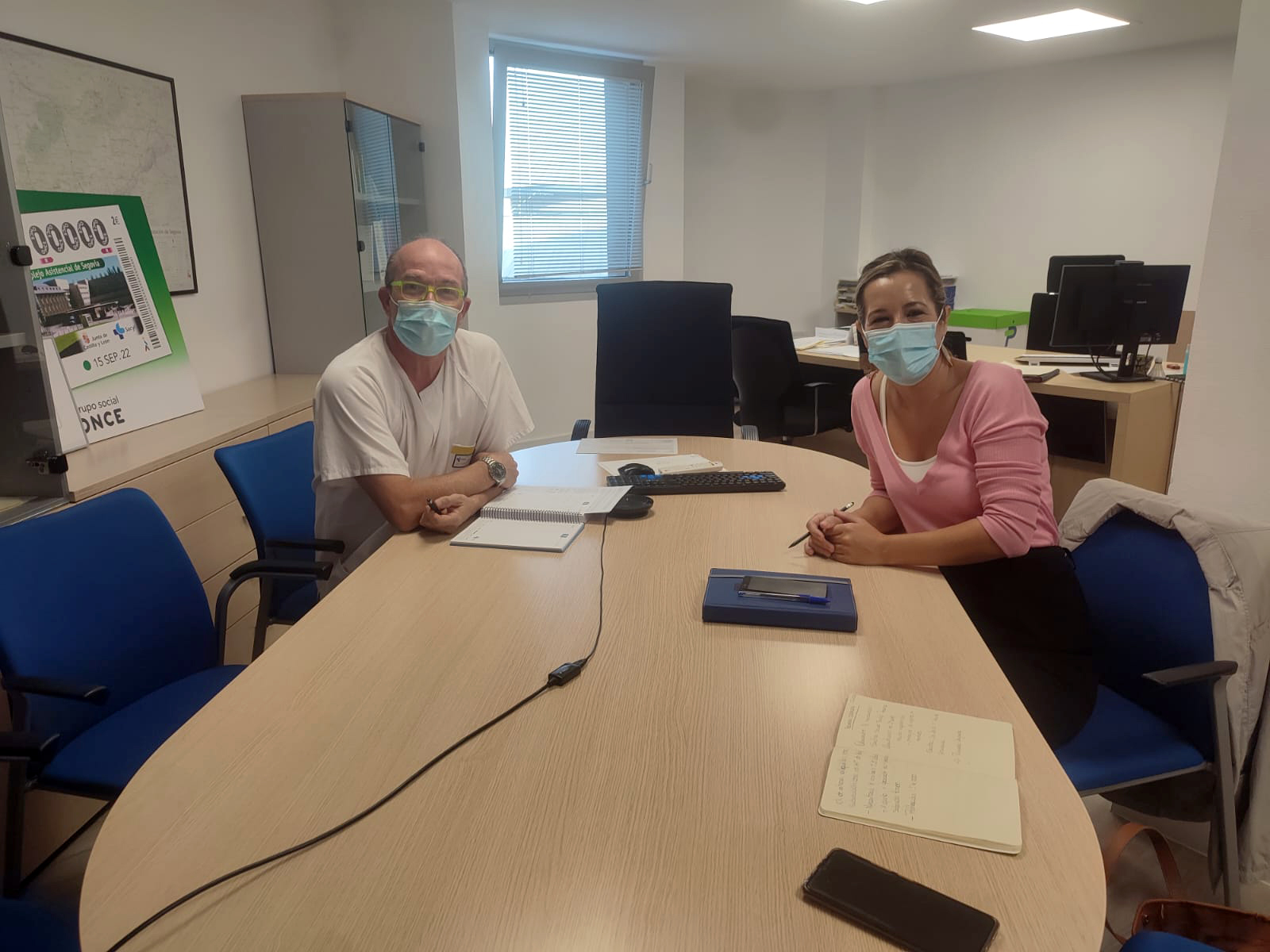 Reunión concejala Ana Peñalosa con gerente Hospital