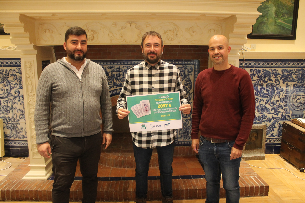 Entrega de la Recaudación vasos reutilizables