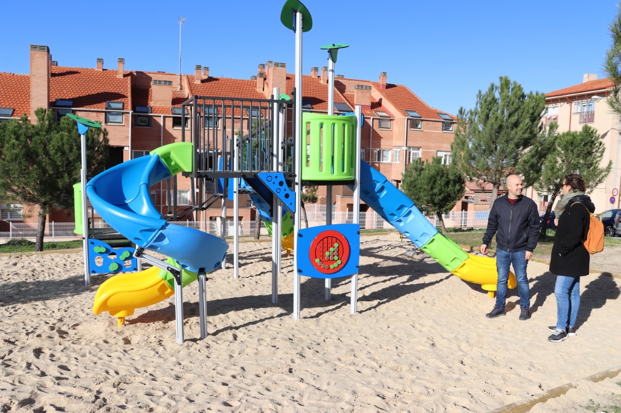 Nuevo parque infantil en San José - El Palo Mirasierra  