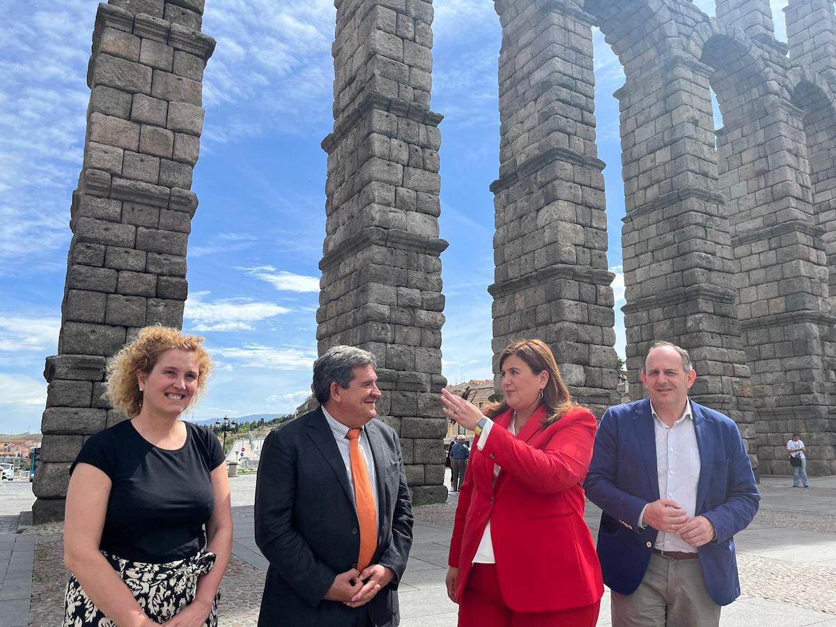 Visita ministro Inclusión social, Seguridad Social y Migraciones en el Acudecto
