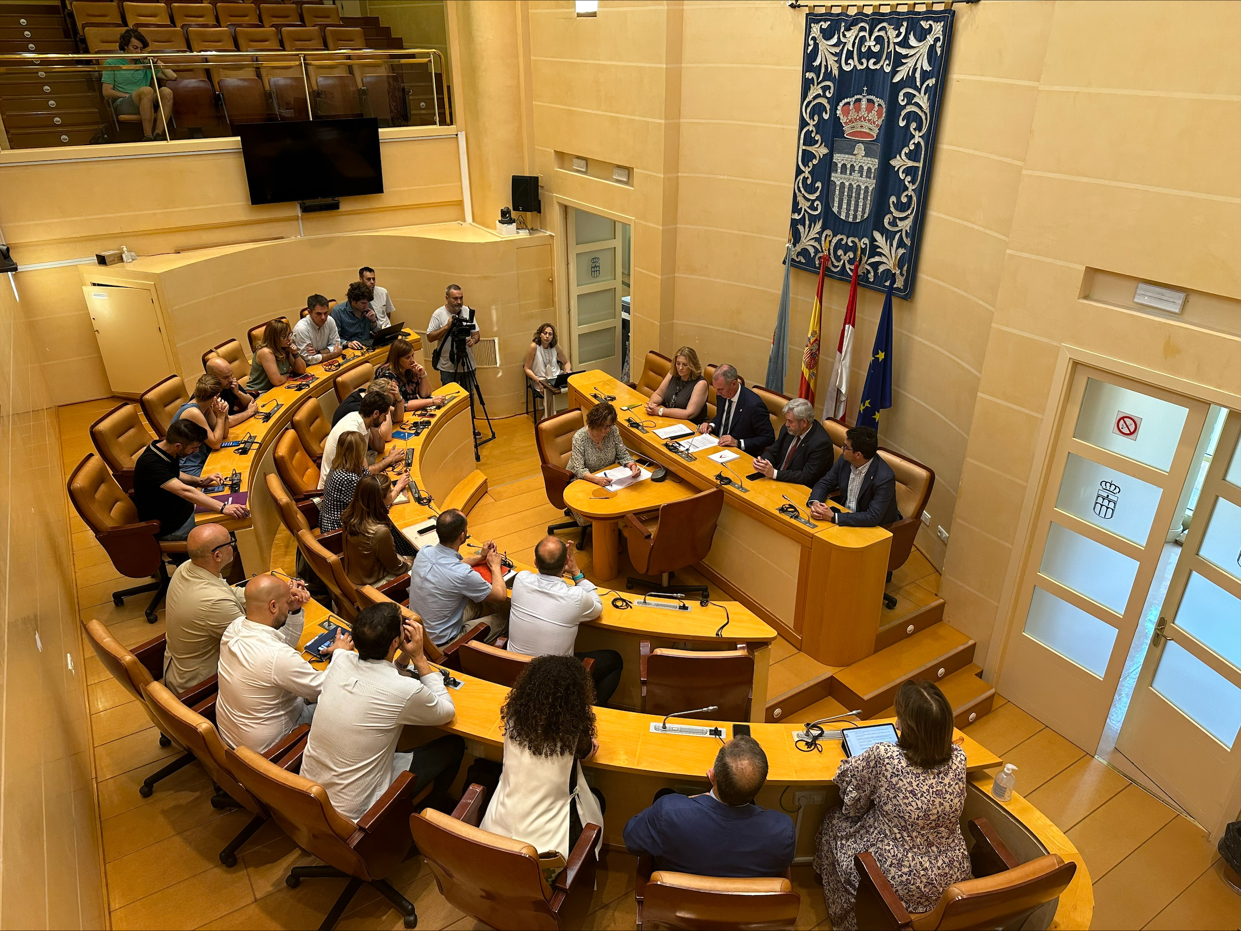 Pleno sorteo de mesas 