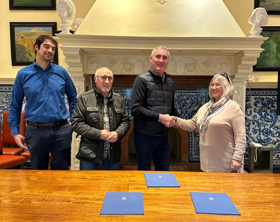 Firma convenio av Santa Teresa Puente de Hierro