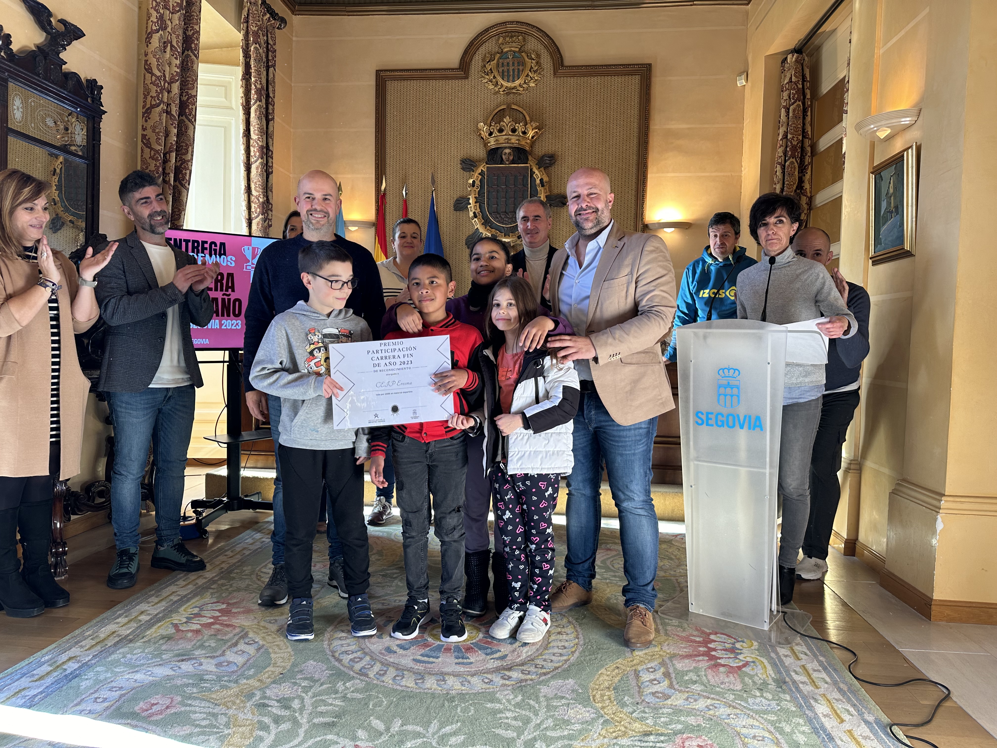 Entrega premios carrera Fin de Año salón 24