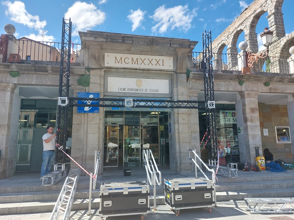 Pantalla gigante en el Azoguejo para seguir los partidos de la Eurocopa 2024