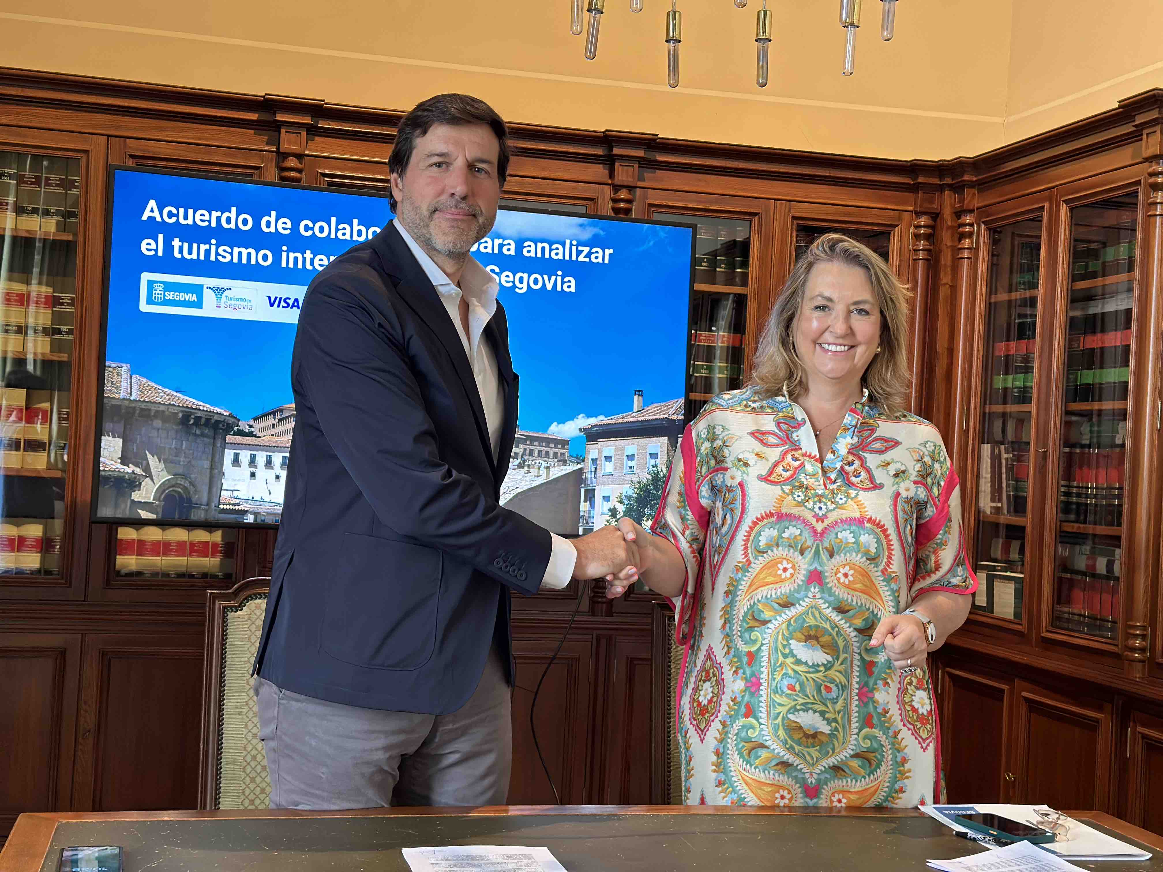 El Ayuntamiento de Segovia y Visa firman un acuerdo de colaboración