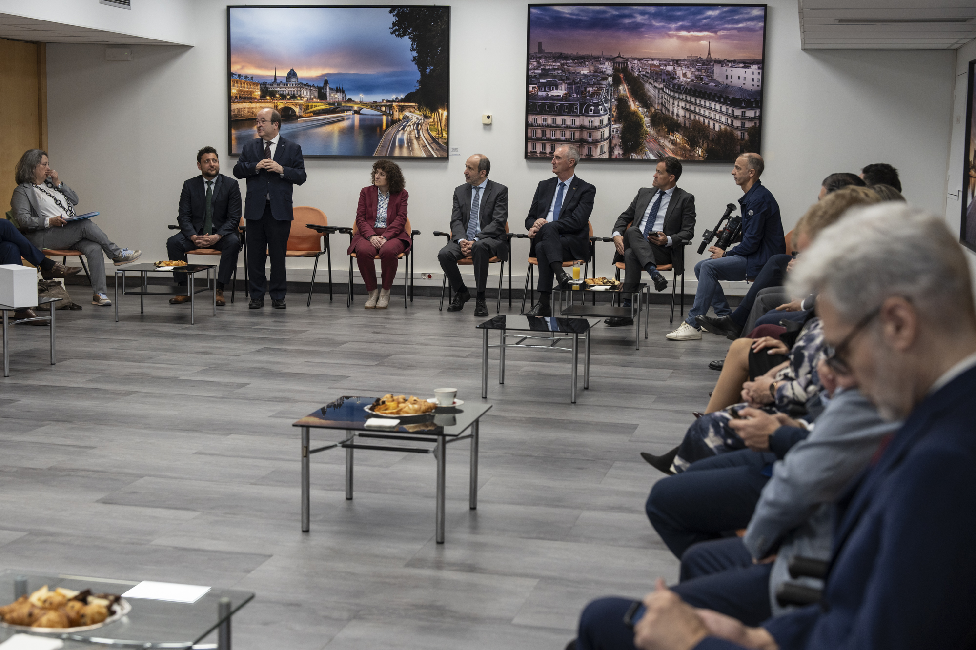 El Grupo de Ciudades Patrimonio de la Humanidad y el director del Centro del Patrimonio Mundial de UNESCO acuerdan establecer líneas directas de colaboración en sostenibilidad y protección de los cascos históricos