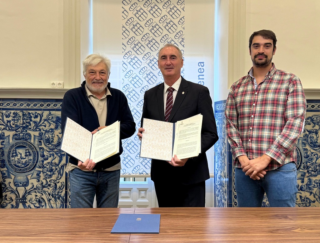 Firma del Convenio Asoc Vecinos Fuentemilanos