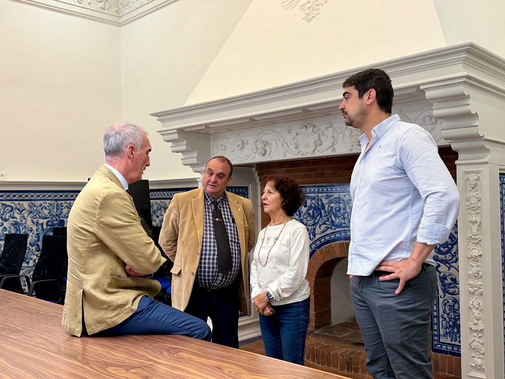 Firmados los convenios de colaboración entre el Ayuntamiento y las asociaciones de vecinos del barrio del Salvador y San José