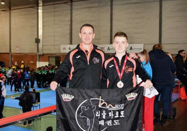 bronce abel junior 2020 (2)