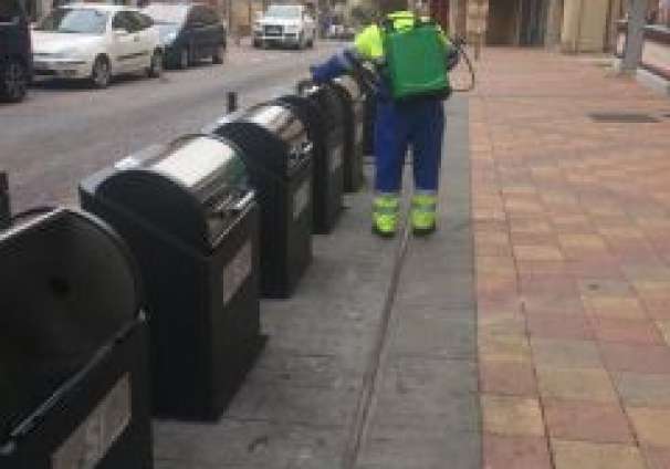 2020-03-18 Desinfección mobiliriario urbano