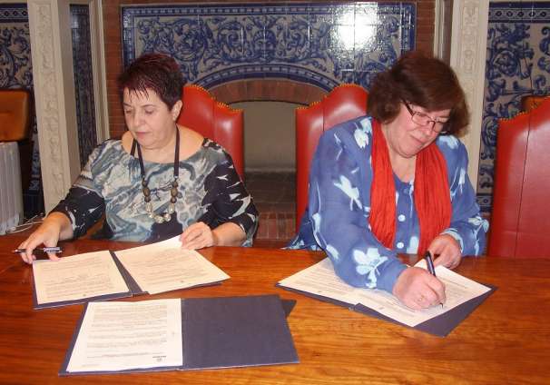 2016-02-04 Firma convenio Concejo Aguederas Zamarramala