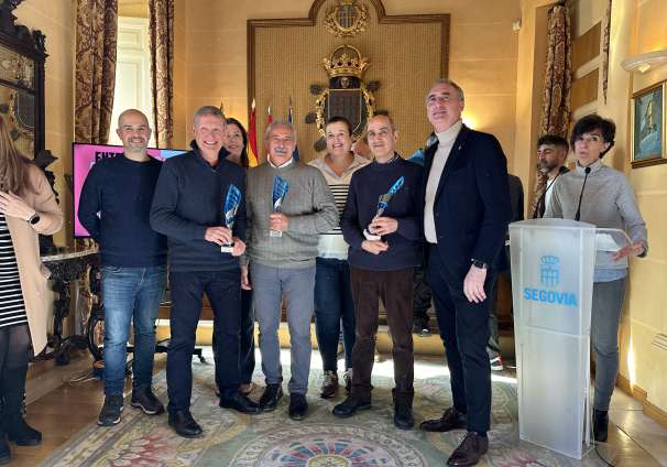  Entrega premios carrera Fin de Año salón 5
