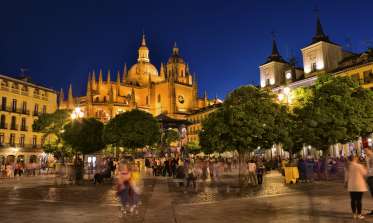 Plaza Mayor noche iluminación