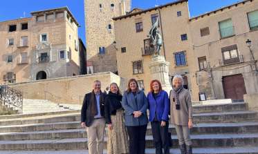 La alcaldesa, con la nueva CEO de Hay Festival