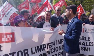 Encuentro en la protesta de los sindicatos de limpieza de edificios