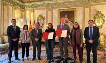 La Junta y el Ayuntamiento de Segovia firman un acuerdo de colaboración para el cambio de titularidad de cuatro tramos de carreteras autonómicas y un tramo municipal