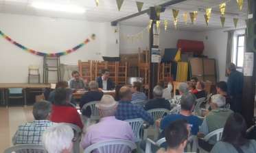 Reunión con los vecinos del barrio incorporado de Madrona