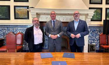 Firma convenio Asociación de los periodistas de Segovia