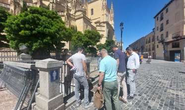 Comienzan las obras de renovación de los aseos de la Plaza Mayor de Segovia