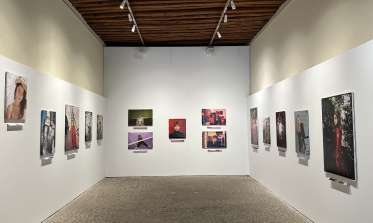 exposición "De cerca nadie es normal "
