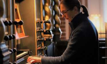 La organista Bine Bryndorf
