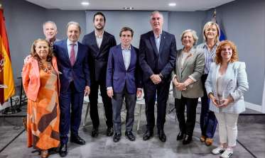 Segovia y Madrid reafirman las sinergias comunes en una charla abierta de sus alcaldes celebrada en el Centro Segoviano en Madrid.