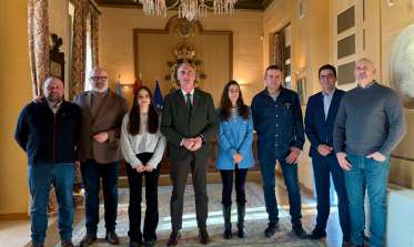 Toma posesión auxiliar biblioteca, oficial carpintería, oficiales albañilería