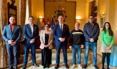 Toma de posesión tres empleados municipales