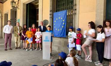 Acto por el día de Europa en la puerta del Ayuntamiento