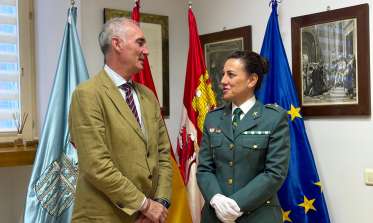 Visita comandante de la Guardia Civil, María Cano