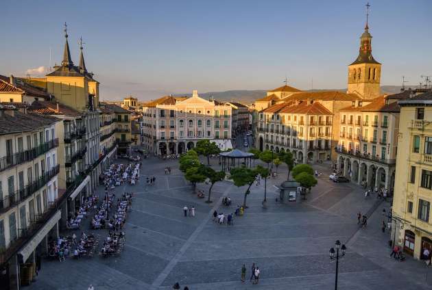Plaza Mayor Terrazas Desde Catedral