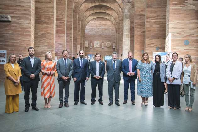Acto institucional 50 aniversario convención patrimonio mundial en Mérida