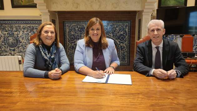Firma convenio IMD CaixaBank