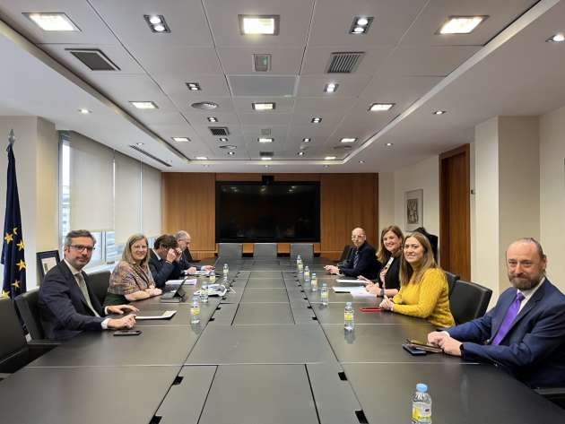 Reunión alcaldesa sede ADIF