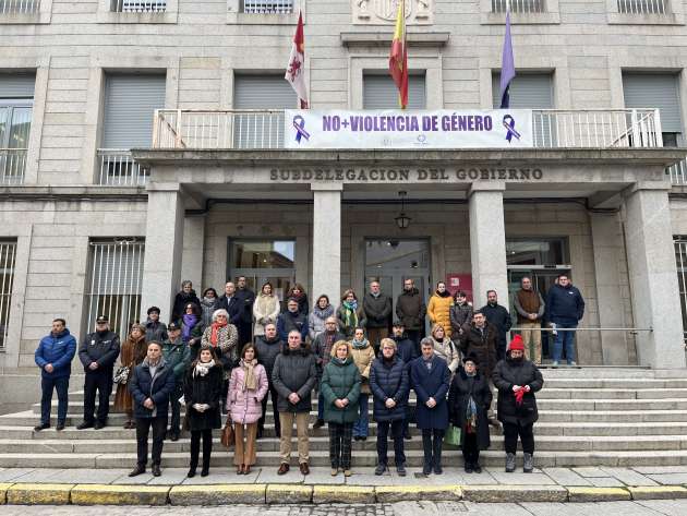 Concentración en repulsa en rechazo a la Violencia de Género, y en memoria de la mujer y su hija de 8 años, asesinadas en Valladolid