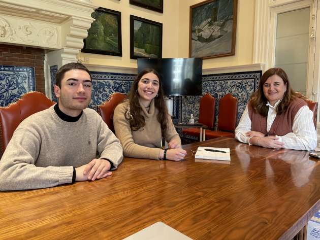 Reunión de la alcaldesa con representantes del Festival Publicatessen