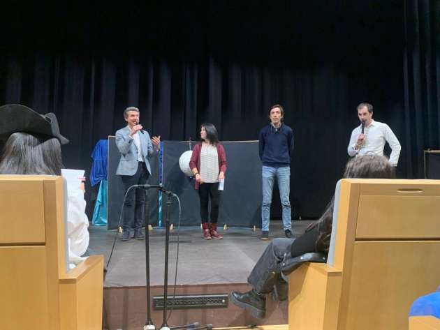 El concejal de Participación Ciudadana, Andrés Torquemada, en el salón de actos del Campus María Zambrano en la presentación de la sexta edición del certamen ‘Un mundo más justo a través del teatro