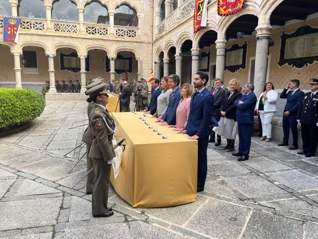 Entrega de diplomas 'Segovianos honorarios' Academia de Artillería