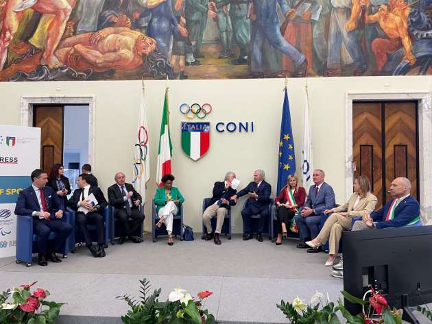 El alcalde de Segovia recibe en Roma las credenciales de Segovia como Ciudad Europea del Deporte
