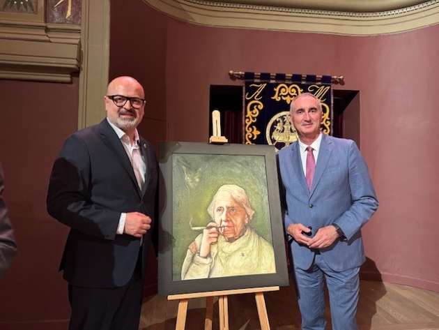 El acto de presentación ha contado con el alcalde de la ciudad, José Mazarías, y el concejal de Cultura, Juan Carlos Monroy