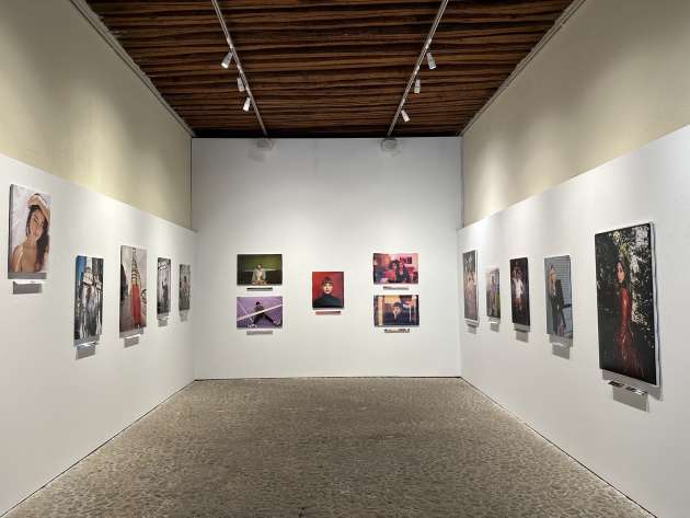 exposición "De cerca nadie es normal "