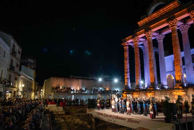 Congreso en un acto celebrado en el Templo de Dian