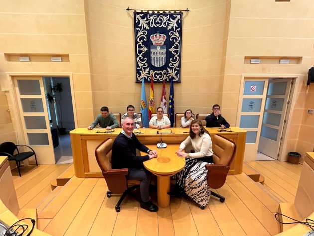 La asociación Síndrome de Down visita el Ayuntamiento  
