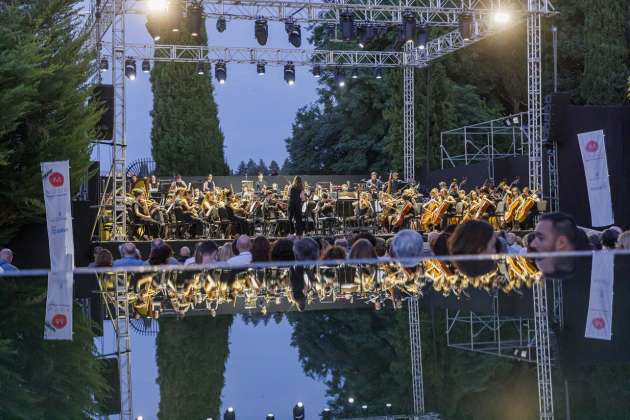 La OSCyL Joven llena de ritmo y color el Jardín de los Zuloaga