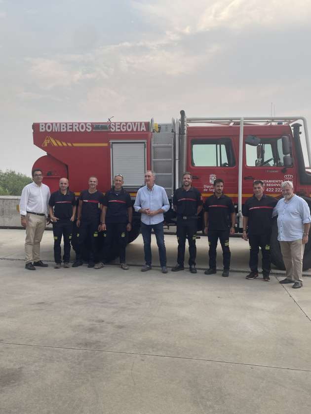 Los bomberos de Segovia se incorporan en Ponferrada a los operativos que luchan en los incendios en la comunidad  
